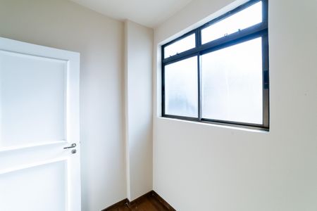 Apartamento para alugar com 110m², 2 quartos e 3 vagas Apartamento para alugar com 110m², 2 quartos e 3 vagasQuarto de Serviço