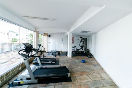 Apartamento para alugar com 110m², 2 quartos e 3 vagas Apartamento para alugar com 110m², 2 quartos e 3 vagasÁrea comum - Academia