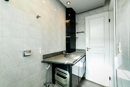 Apartamento para alugar com 110m², 2 quartos e 3 vagas Apartamento para alugar com 110m², 2 quartos e 3 vagasBanheiro da Suíte