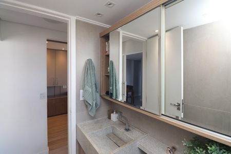 Apartamento à venda com 57m², 2 quartos e 1 vaga Apartamento à venda com 57m², 2 quartos e 1 vagaBanheiro