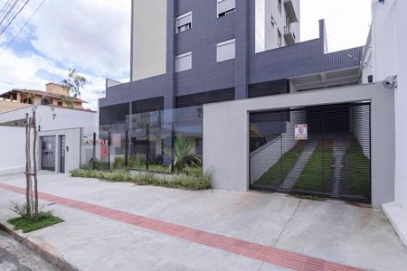 Apartamento à venda com 85m², 3 quartos e 2 vagas Apartamento à venda com 85m², 3 quartos e 2 vagasFachada