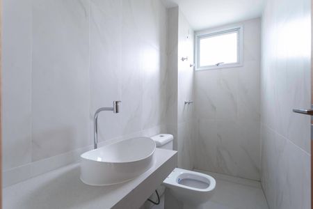 Apartamento à venda com 85m², 3 quartos e 2 vagas Apartamento à venda com 85m², 3 quartos e 2 vagasBanheiro da suíte