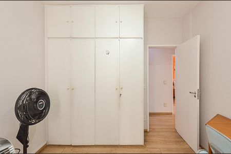 Apartamento à venda com 180m², 4 quartos e 2 vagas Apartamento à venda com 180m², 4 quartos e 2 vagasQuarto 2