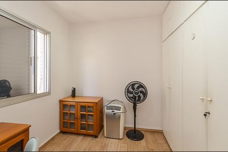 Apartamento à venda com 180m², 4 quartos e 2 vagas Apartamento à venda com 180m², 4 quartos e 2 vagasQuarto 2