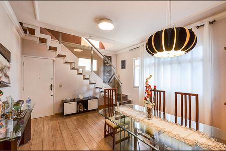 Apartamento à venda com 180m², 4 quartos e 2 vagas Apartamento à venda com 180m², 4 quartos e 2 vagasSala Ambientes