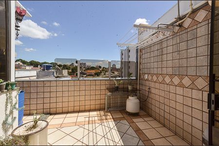 Apartamento à venda com 180m², 4 quartos e 2 vagas Apartamento à venda com 180m², 4 quartos e 2 vagasCobertura