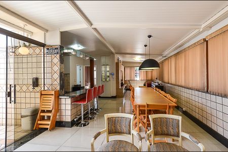 Apartamento à venda com 180m², 4 quartos e 2 vagas Apartamento à venda com 180m², 4 quartos e 2 vagasSala Ambientes Cobertura