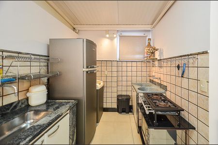 Apartamento à venda com 180m², 4 quartos e 2 vagas Apartamento à venda com 180m², 4 quartos e 2 vagasCozinha Cobertura