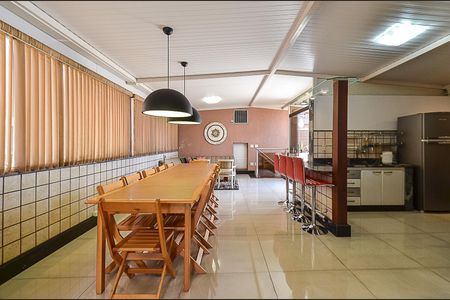 Apartamento à venda com 180m², 4 quartos e 2 vagas Apartamento à venda com 180m², 4 quartos e 2 vagasSala Ambientes Cobertura