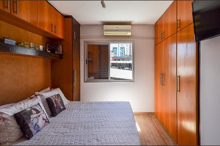 Apartamento à venda com 180m², 4 quartos e 2 vagas Apartamento à venda com 180m², 4 quartos e 2 vagasSuíte