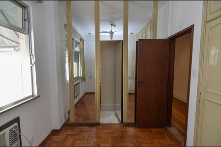 Apartamento à venda com 131m², 3 quartos e 1 vagaSuíte