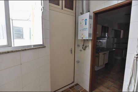 Apartamento à venda com 131m², 3 quartos e 1 vagaÁrea de Serviço