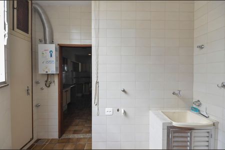 Apartamento à venda com 131m², 3 quartos e 1 vagaÁrea de Serviço