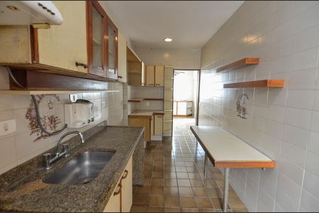 Apartamento à venda com 131m², 3 quartos e 1 vagaCozinha