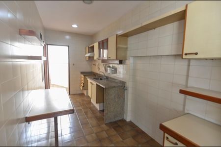 Apartamento à venda com 131m², 3 quartos e 1 vagaCozinha