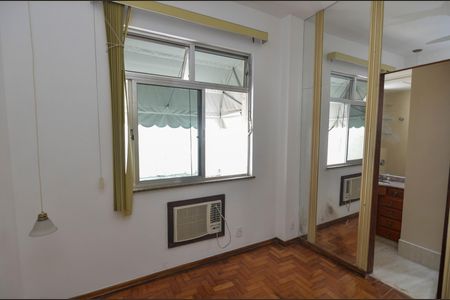 Apartamento à venda com 131m², 3 quartos e 1 vagaSuíte