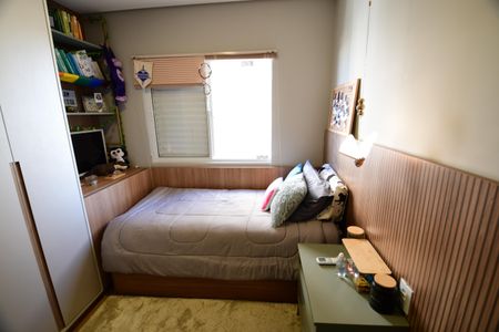 Apartamento à venda com 75m², 3 quartos e 2 vagasQuarto 2