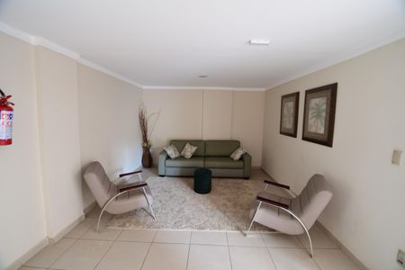 Apartamento à venda com 75m², 3 quartos e 2 vagasHall social