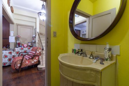 Casa à venda com 187m², 4 quartos e 3 vagas Casa à venda com 187m², 4 quartos e 3 vagasLavabo