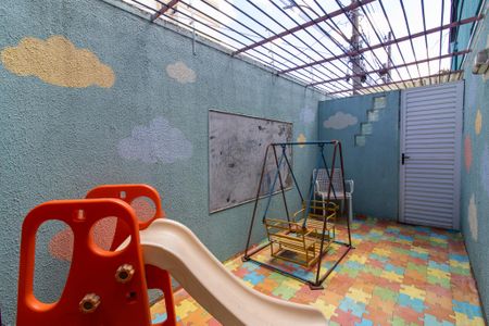 Casa à venda com 100m², 3 quartos e 2 vagaspatio interno