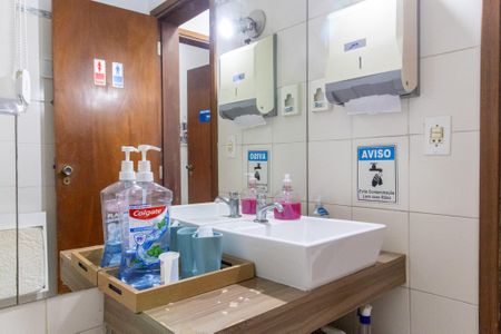 Casa à venda com 100m², 3 quartos e 2 vagasBanheiro