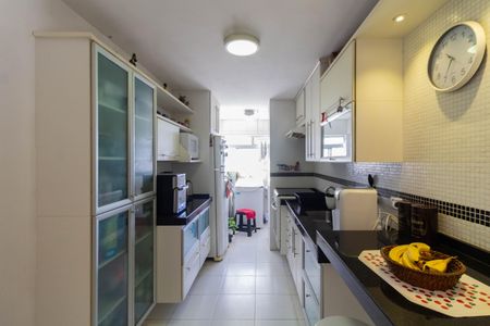 Apartamento à venda com 72m², 2 quartos e 1 vagaCozinha