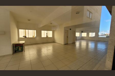 Apartamento para alugar com 57m², 2 quartos e 1 vaga Apartamento para alugar com 57m², 2 quartos e 1 vagaÁrea comum - Salão de festas