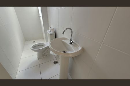 Apartamento para alugar com 57m², 2 quartos e 1 vaga Apartamento para alugar com 57m², 2 quartos e 1 vagaBanheiro