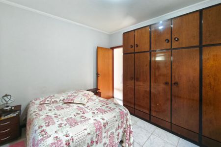 Casa à venda com 200m², 3 quartos e 4 vagas Casa à venda com 200m², 3 quartos e 4 vagasQuarto Suíte 2