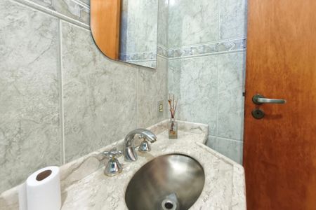 Casa à venda com 200m², 3 quartos e 4 vagasBanheiro Suíte