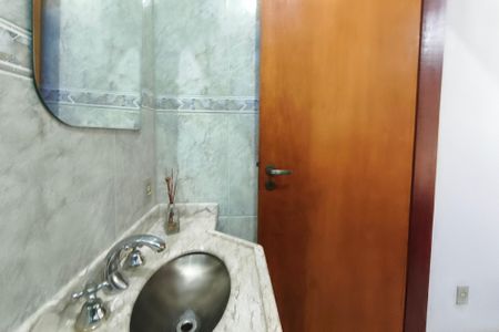 Casa à venda com 200m², 3 quartos e 4 vagasBanheiro Suíte