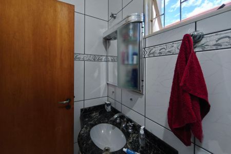 Casa à venda com 200m², 3 quartos e 4 vagasBanheiro Suíte 2