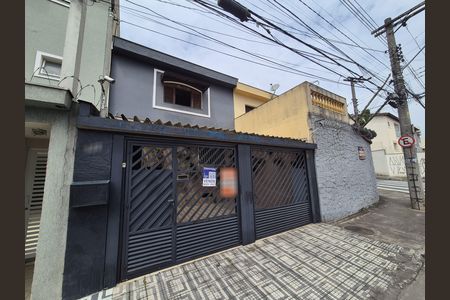Fachada de casa à venda com 2 quartos, 84m² em Campestre, Santo André