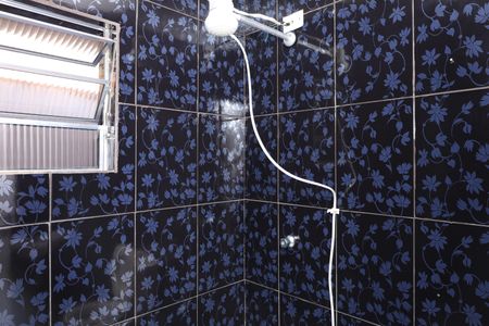 Banheiro de casa para alugar com 1 quarto, 20m² em Cidade Tiradentes, São Paulo