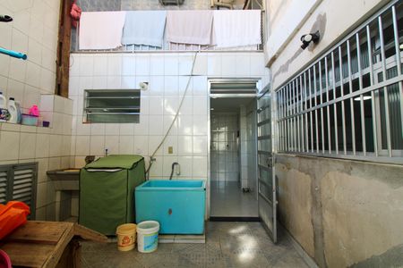 Casa à venda com 359m², 4 quartos e 2 vagasárea de serviço externa