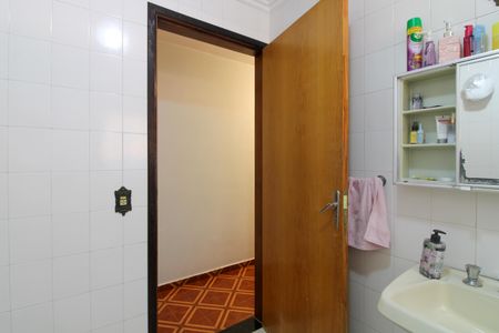 Casa à venda com 359m², 4 quartos e 2 vagasBanheiro Social