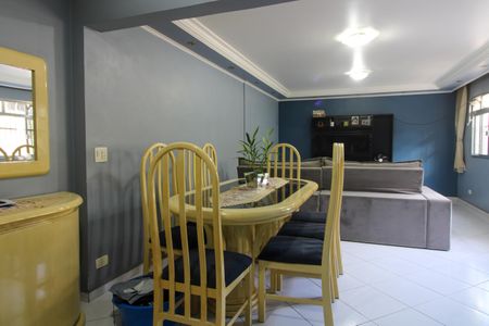 Casa à venda com 359m², 4 quartos e 2 vagasSala