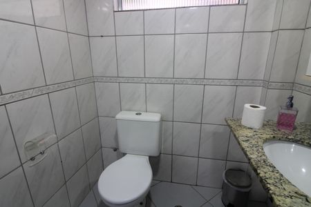 Casa à venda com 359m², 4 quartos e 2 vagasBanheiro área de Serviço Interna