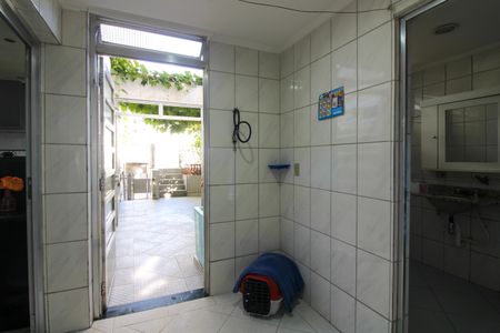 Casa à venda com 359m², 4 quartos e 2 vagasárea de Serviço Interna