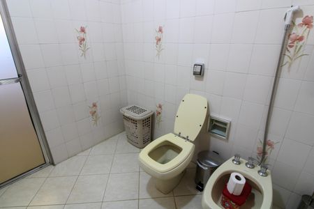 Casa à venda com 359m², 4 quartos e 2 vagasBanheiro Social