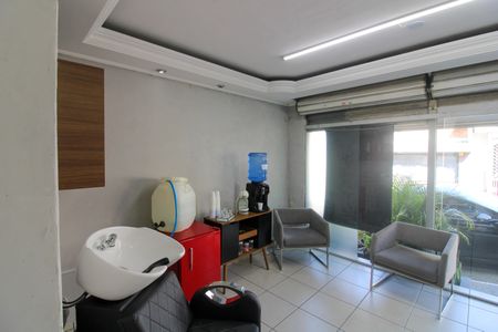 Casa à venda com 359m², 4 quartos e 2 vagasSalão Lateral