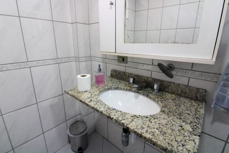 Casa à venda com 359m², 4 quartos e 2 vagasBanheiro área de Serviço Interna