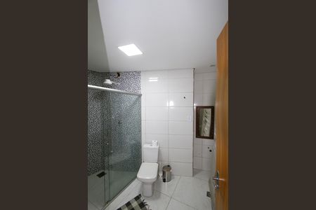 Casa à venda com 350m², 4 quartos e 4 vagasBanheiro 2