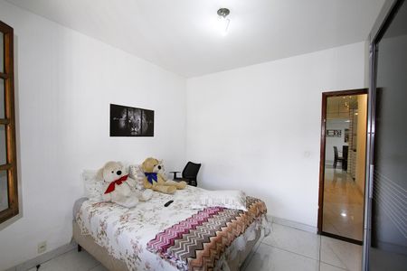 Casa à venda com 350m², 4 quartos e 4 vagasQuarto 2