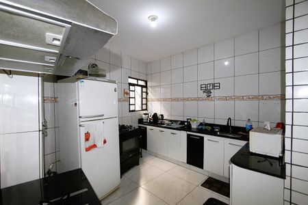 Casa à venda com 350m², 4 quartos e 4 vagasCozinha 2