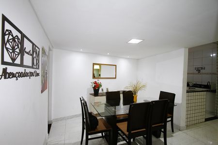 Casa à venda com 350m², 4 quartos e 4 vagasSala de Jantar