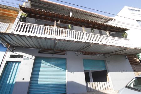 Casa à venda com 350m², 4 quartos e 4 vagasFachada