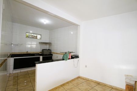 Casa à venda com 350m², 4 quartos e 4 vagasCozinha cobertura
