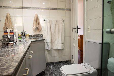 Apartamento à venda com 111m², 3 quartos e 2 vagasBanheiro da suíte