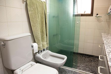 Banheiro da suíte de apartamento à venda com 3 quartos, 111m² em Campo Belo, São Paulo
